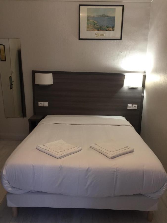 Pax Hotel Paris Bagian luar foto
