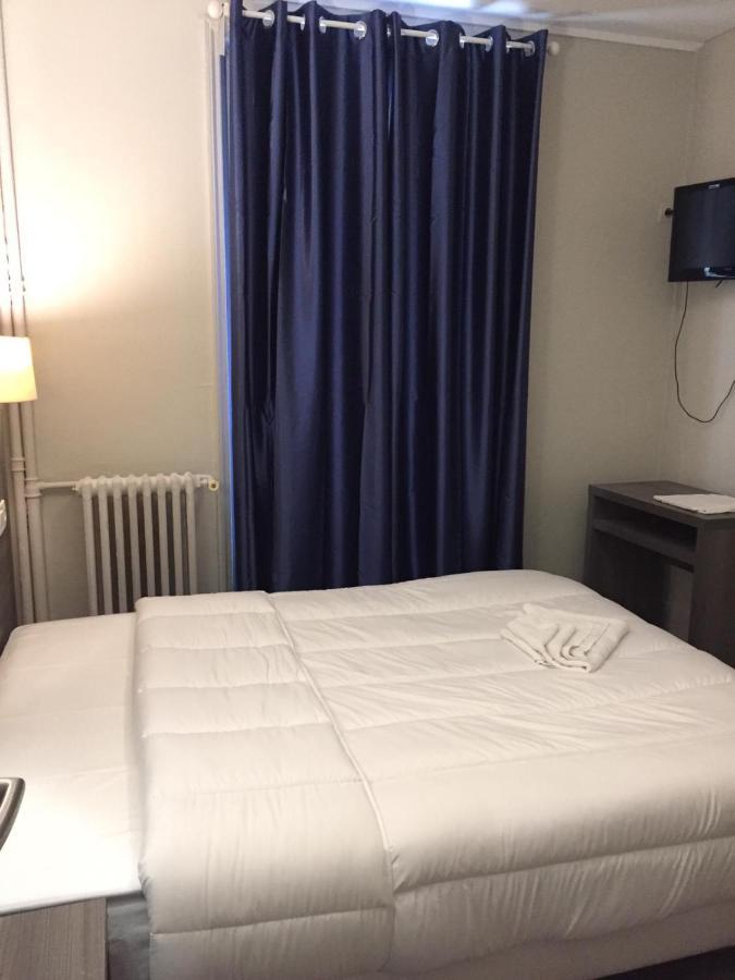 Pax Hotel Paris Bagian luar foto