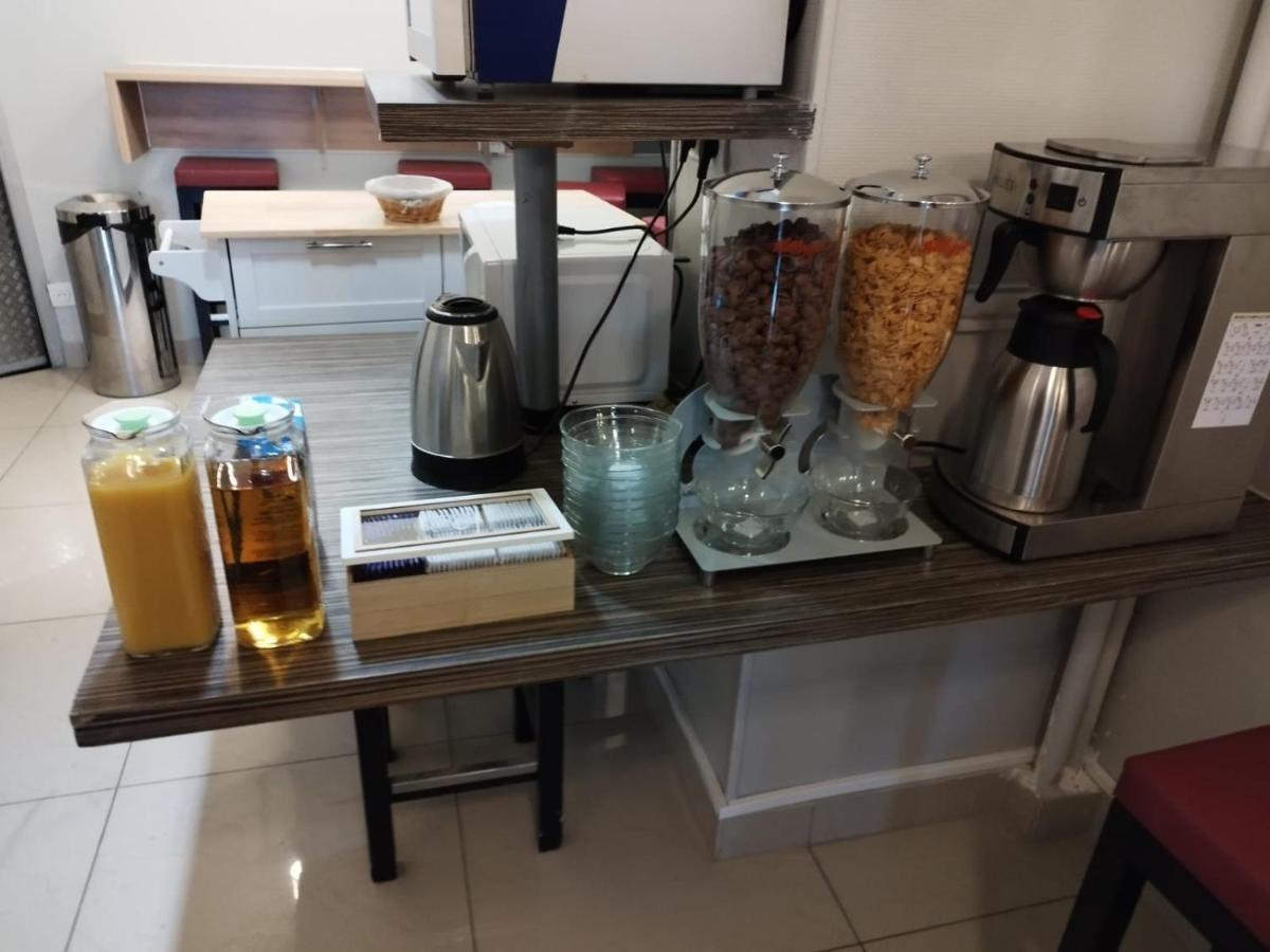 Pax Hotel Paris Bagian luar foto