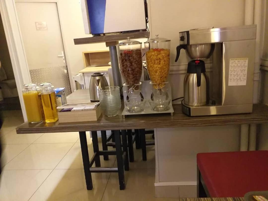 Pax Hotel Paris Bagian luar foto